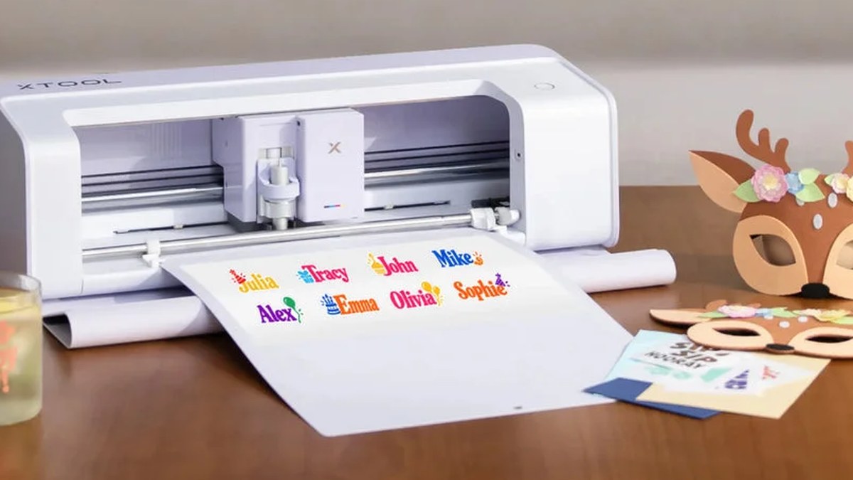 xTool C1 Color Cutter Adds a Built-In Inkjet Printer, Starting at $469